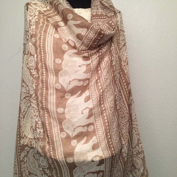 Rikka Gorgeous Beige Scarf. NWT A8 - Picture 4 of 5